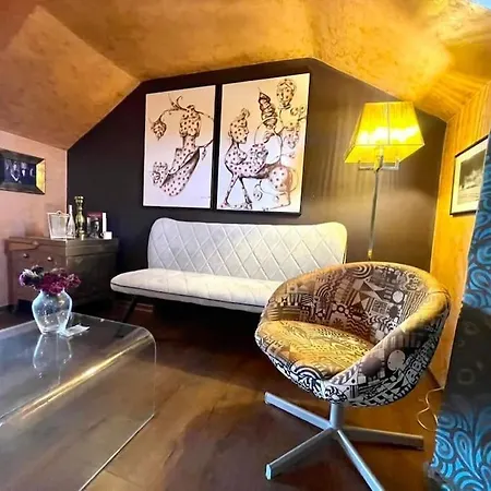 Vitoshka's Royal Chambers Apartment *